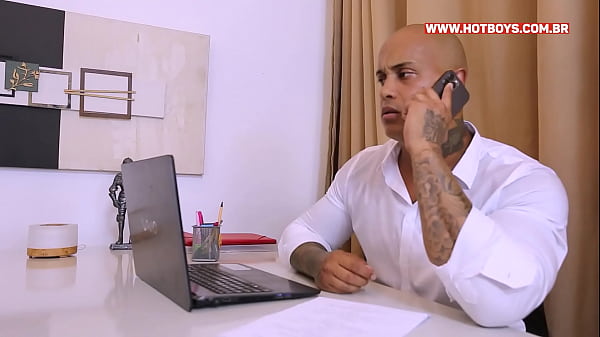 Chefe maromba metendo pica no funcion&aacute;rio novinho 