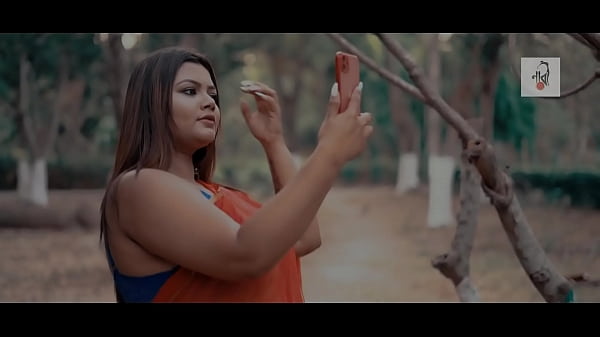 Nonton Semi Nude Modelling thumbnail