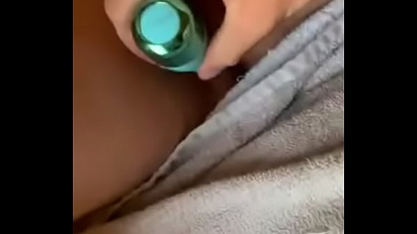 Fucking mygirls pussy till she squirts