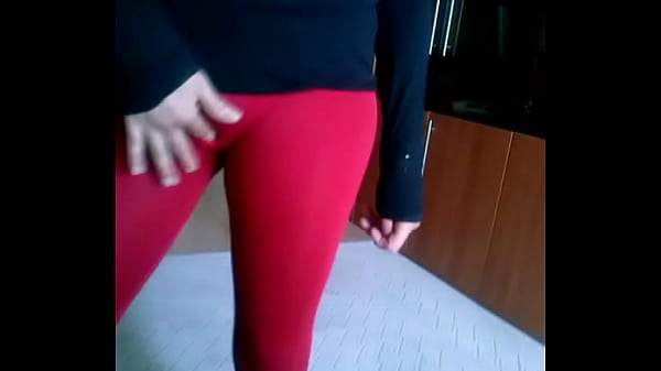 cameltoe red leggings