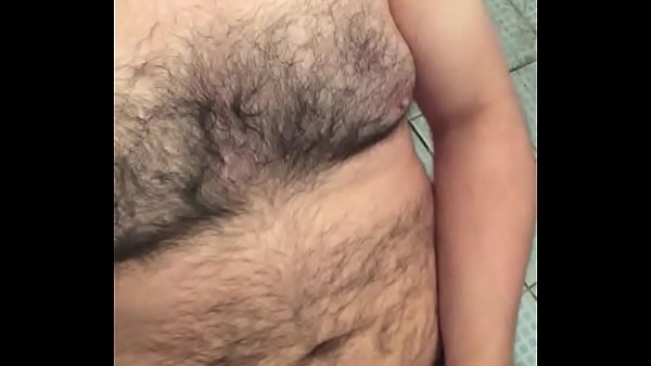 Play MP4 - Yo gordito&comma; me hago una paja&period;