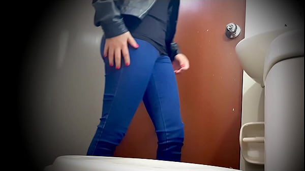 Amiga De Mi Hermanastra De Vacaciones En Casa Camara Espia thumbnail