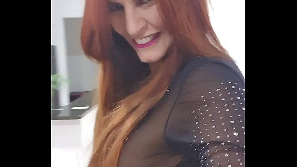 Melissa devassa dan&ccedil;ando