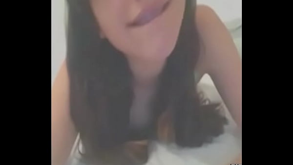 Dream Girl_British_Young Dildoing Butt wtm