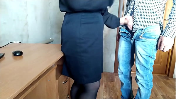 Nonton Curvy Milf On The Table Masturbates And Makes Me Cum On Her Thighs thumbnail