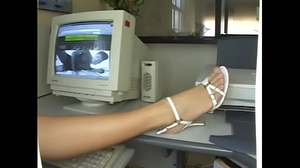 Three bisexuals and a young lustful bitch arranged a sex party in the office 