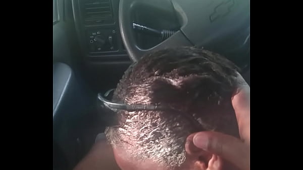 Play MP4 - Tracy swallowing that nutt