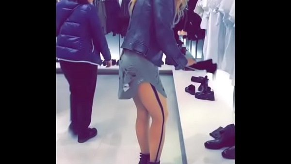 30 minutes of Sexy Flashing andNaughtyVids