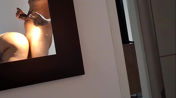 Creo que La camarera nos grabo a escondidas mientras mi amante y yo hac&iacute;amos de las nuestras 