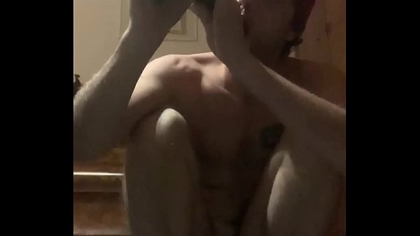 Play MP4 - faggot strips and plays with dildo