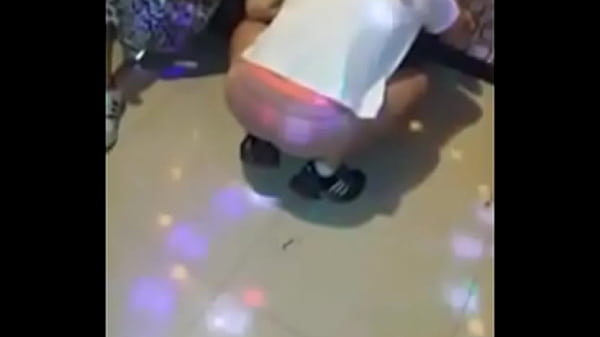 [한국야동] 노래방에서 팬티 제끼고 - 한국야동 - 딸자닷컴