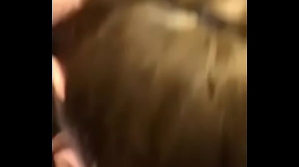 Play MP4 - W&auml;hrend der Fr&uuml;hschicht Kollegin bl&auml;st mir einen im Lager