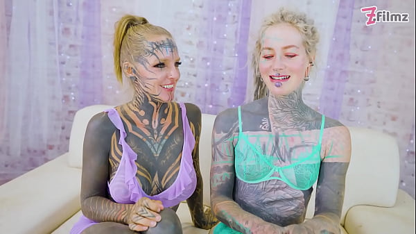 Nonton Tattooed Girls Hard Fuck Threesome World Champion Facial And Gape thumbnail