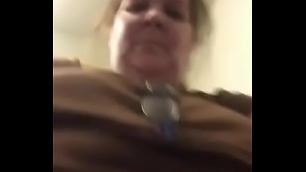 Play MP4 - Lizjamaica playing with pussy