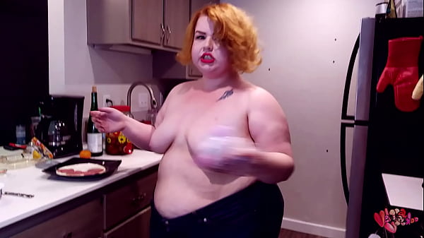 Bbw Fixes You Snacks Topless thumbnail