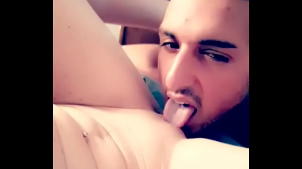 Eating pussy