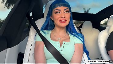 Perfect Sexy Curvy Jewelz Blu Pulls Over To Fuck In Car - Luke Cooper