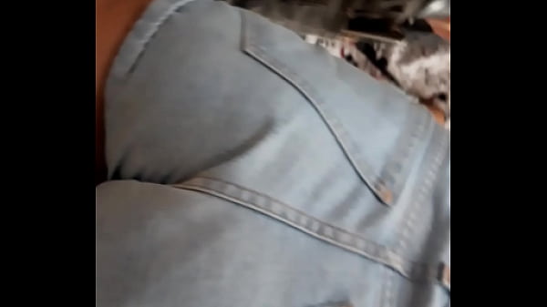 Play MP4 - Corriendo cola por el super