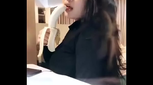 Hottest model blowjobs banana