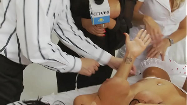 Jasmine Black Gets An Internal Exam From Tammie Lee, Sammy Jayne And Co thumbnail