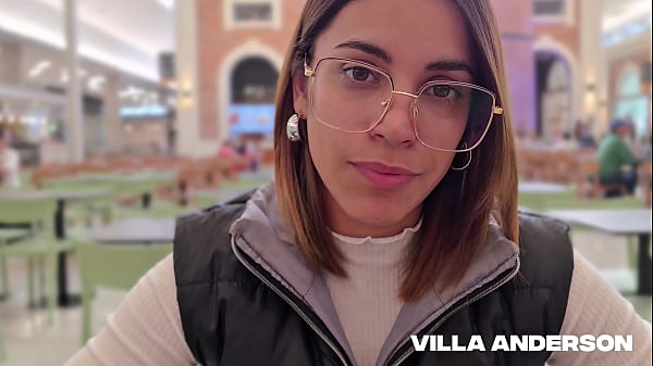 Conquisto en el_SHOPPING_a mi HERMANASTRA y se la METO en la CAMA de nuestros VIEJOS