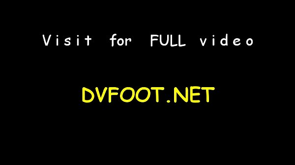 Gals crashes dick with feet 