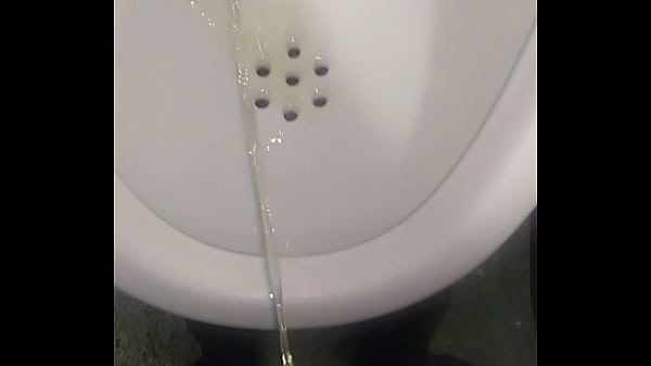 Play MP4 - MY BOYFRIEND PISSING MEU NAMORADO MIJANDO MI NOVIO E SU PIJA