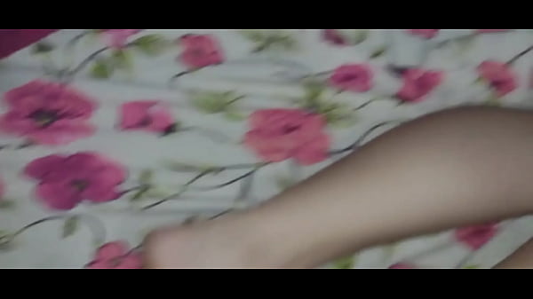 Play MP4 - Tira do meu cu que eu vou peidar&comma; a&iacute; quero cagar&comma; goza que vou cagar tua porra