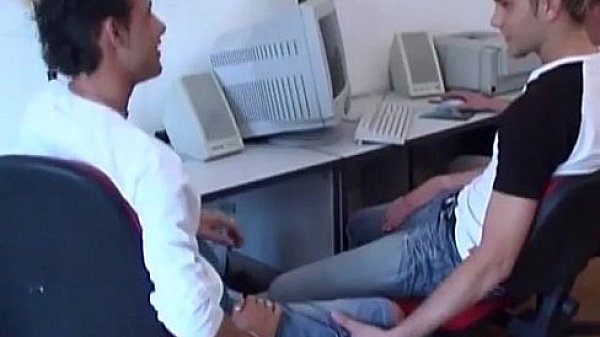 Hunks cock sucking and bareback fucking threesome 