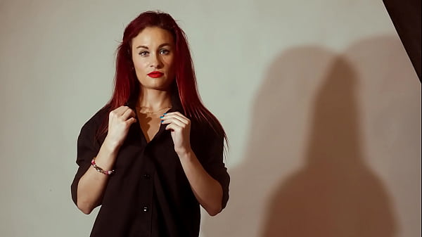 Nonton Ariel Ortiz Shows Her Naked Body In Public And Pours Oil All Over Her Body. It Is A Dream Come True For Her thumbnail