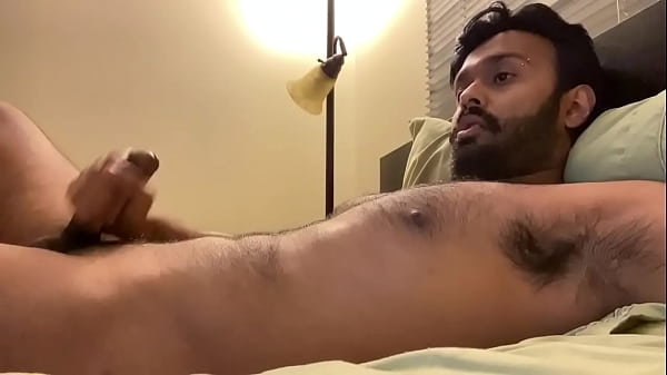 Play MP4 - Desi gay cumshot