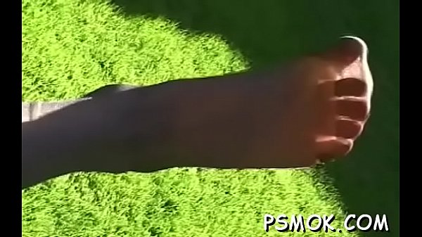 Pretty slut enjoys playing with her friends'_ bawdy cleft