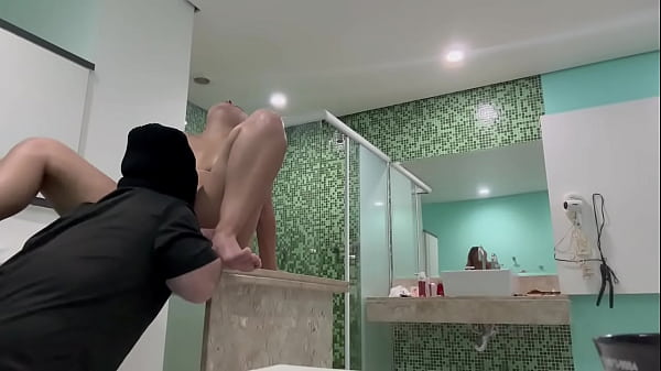 Levei a ninfetinha para o motel e fodemos a noite toda 