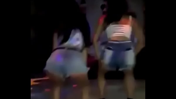 Nonton Fico De Quatro E O Bumbum Mexendo thumbnail