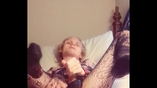 femboyscotty23 - masturbating my girlcock as you admire my ass and feet! 