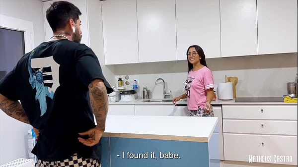 Play MP4 - A nova amiga da minha namorada &vert; Par&oacute;dia XXX &bull; Legendas Ingl&ecirc;s