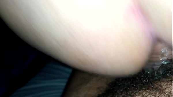 Play MP4 - Gay - Sentando Gostoso no Pau do Comedor