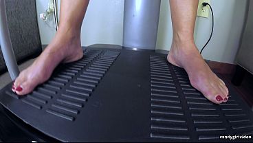 Nonton Kobe Lee - Jiggletron 5000 Pt Iv 4k thumbnail