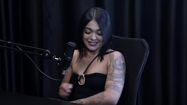 Play MP4 - Por ser da &aacute;rea fitness&comma; teve bastante solicita&ccedil;&otilde;es para criar conte&uacute;dos porn&ocirc;&comma; solicitou dinheiro para m&atilde;e e a informou do que faz - Jordanna Gomes &lpar;Japa Joh&rpar; &lpar;WATCH ON&colon; SHEER&sol;RED&rpar;