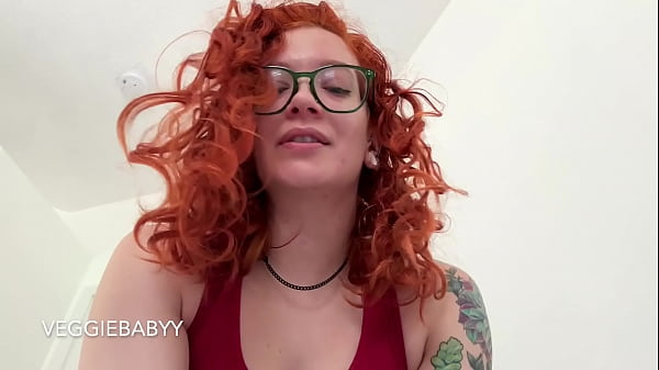 Play MP4 - futa aunt part 2&colon; fingered and pegged during family vacation - full video on Veggiebabyy Manyvids