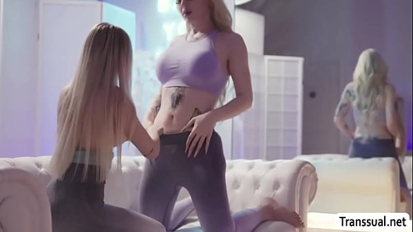 Delilah Day gets pink pussy fucked by TS Gracie