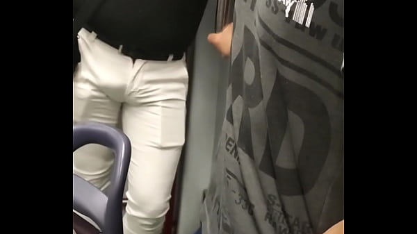 Bulto de Maduro en el metro