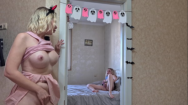 Caught My Step Sister Playing With_Her Pussy Ended_Up Cumming Together Halloween 2025