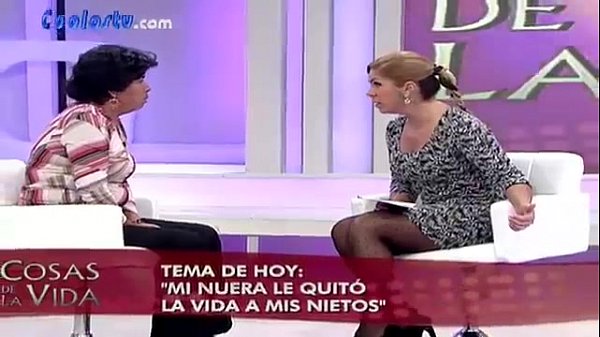 Play MP4 - Rocio Sanchez Azuara sexy mini vestido bien huila presumiendo las nalgotas