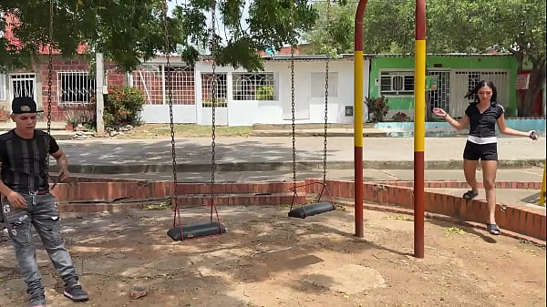 Nonton Chica Latina Se Deja Follar Sin Condon Con Desconocido Para Cumplir Su Fetiche Sexual. thumbnail