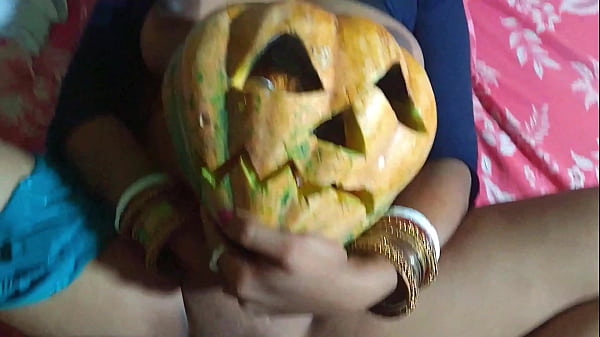 Play MP4 - 2022 Halloween स्पेशल हेलोवीन पर Ex गर्लफ्रेंड की ताबड़तोड़ चुदाई किया