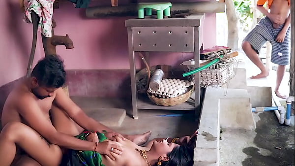 Play MP4 - Indian Village Bhabhi Having Sex With Devar Outdoor In Dirty Hindi Audio