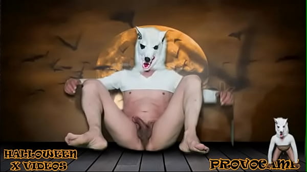 un lobito jugueton que le gusta provocar con su verga 