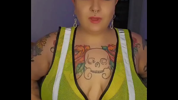 Nonton Who's Down For The Idea? Workman And Workwoman Having Some Fun thumbnail