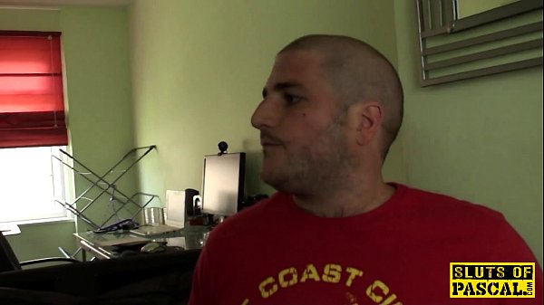 Play MP4 - Inked brit sub Roxy Mae slapped by cuckold